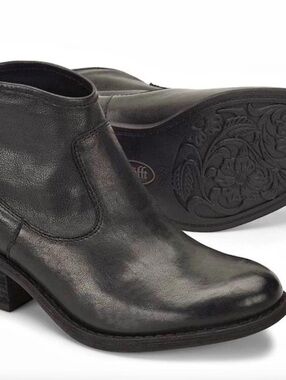 Sofft Aisley Black Ankle Boots